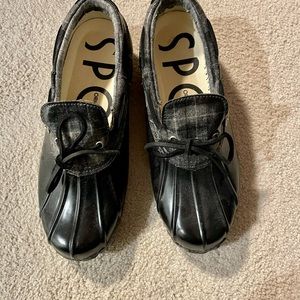 Classic Sporto boots. Gray plaid Size 10 women’s.